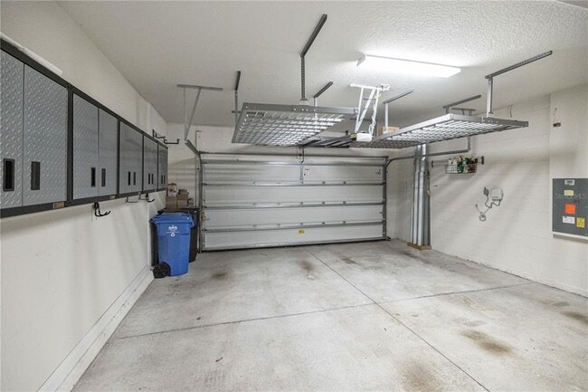 Building Photo - 13007 Rain Lily Dr