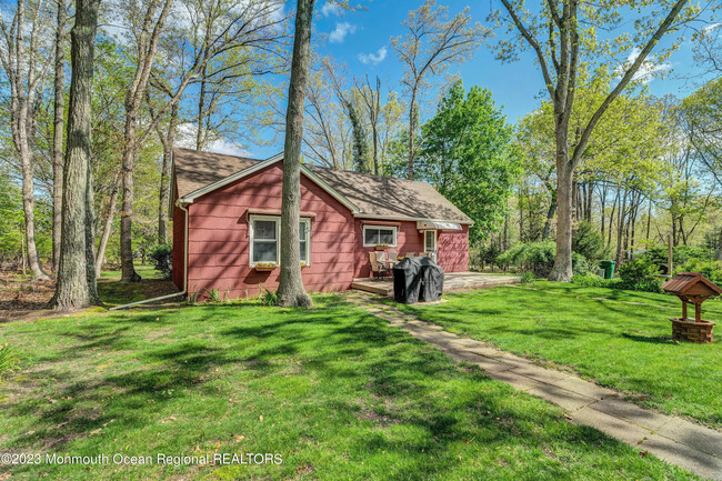 Building Photo - 2562 Lakewood-Allenwood Rd