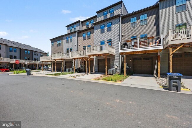 Building Photo - 2616 Velocity Rd