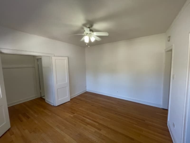 Building Photo - 826 S Austin Blvd