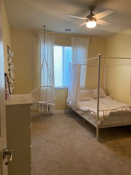 Bedroom - 2070 Katnich Ln