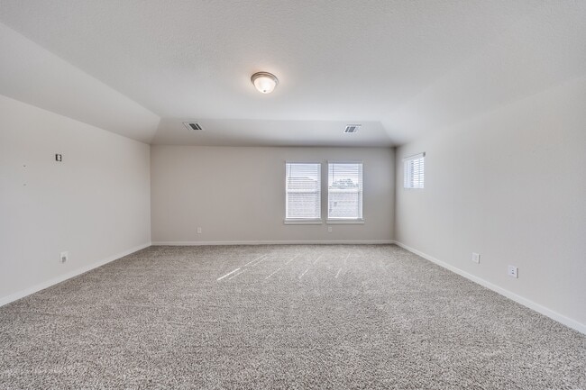 Building Photo - 12930 Royal Ann Wy