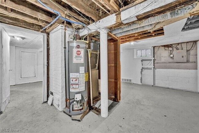 Building Photo - 3341 E 145th St