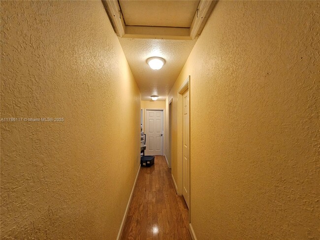 Building Photo - 4653 NW 94th Pl