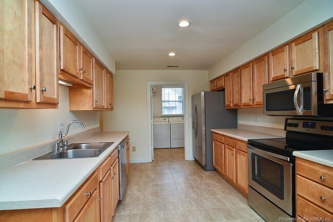 Building Photo - 5339 Aden Ct