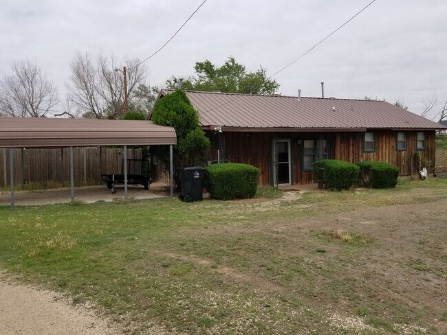Primary Photo - 229 Chuck Wagon Rd