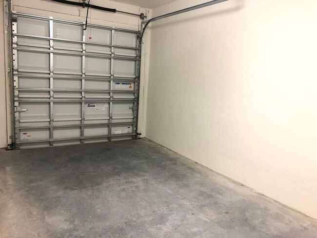 Building Photo - 6145 Bangalow Dr