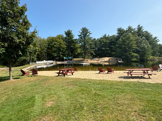 Building Photo - Lake Front Living 3BR 2BA Ashburnham