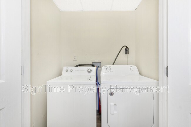 Building Photo - 152 E South St