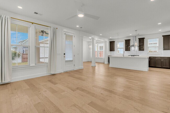 Building Photo - Must See Beautiful 3BR Home in Nexton with Primary Suite Downstairs and a Fenced in Yard & Upstai...