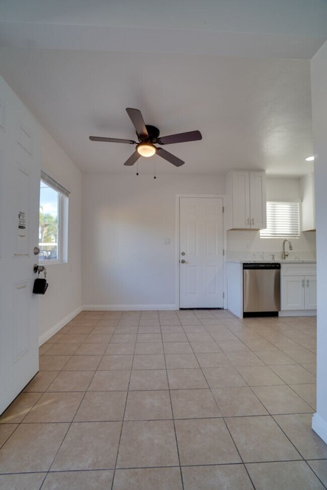 Building Photo - Coleen Ct - Gorgeous, Newly Remodeled 4 Bedroom 2 Bath House near Downtown El Cajon!
