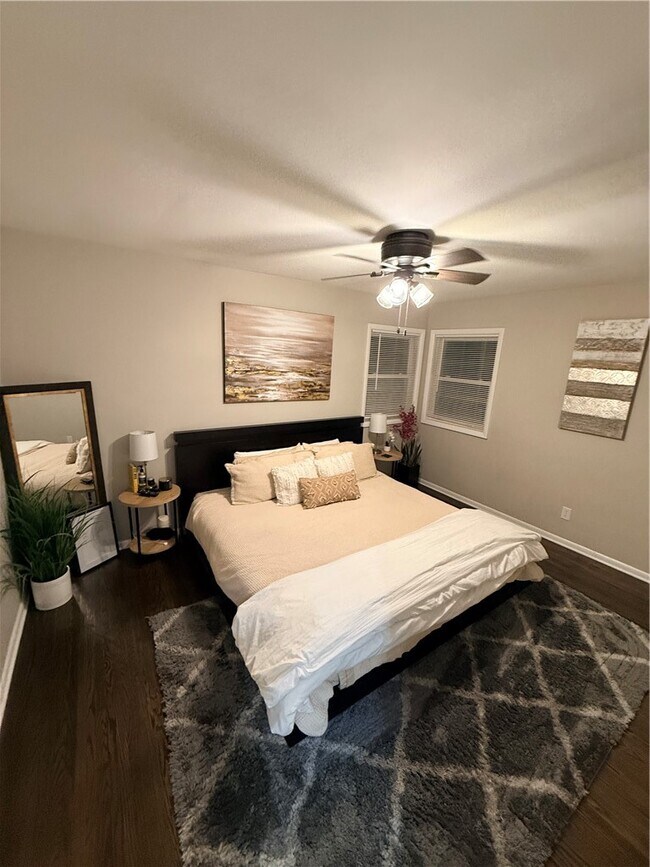 Building Photo - 1560 Blossom Rd