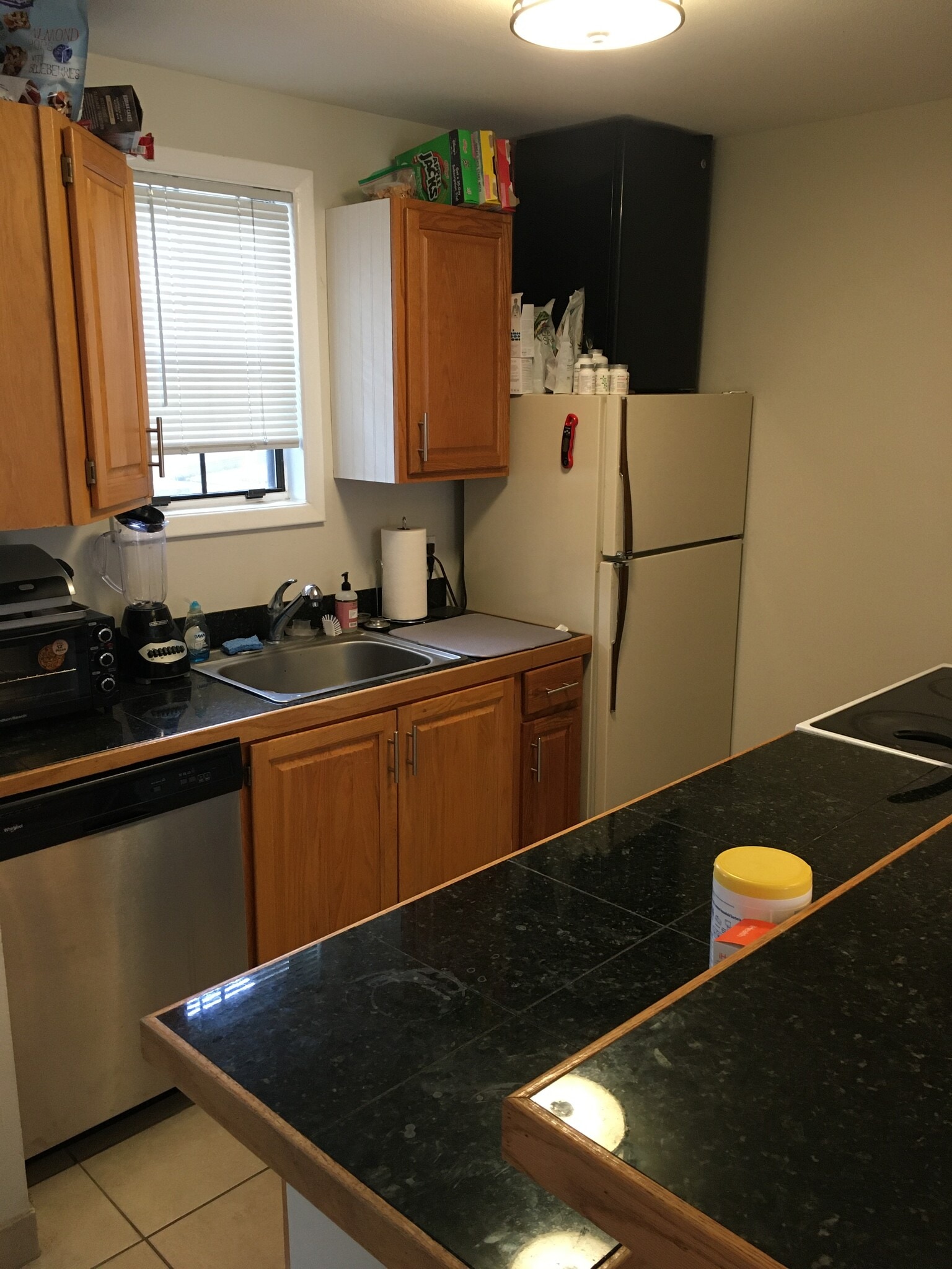 Kitchen with new dishwasher (2020) - 3000 Colorado Ave