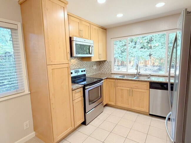 Building Photo - 2690 Danville Blvd