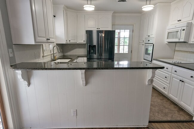 Building Photo - Home for Rent in Wetumpka