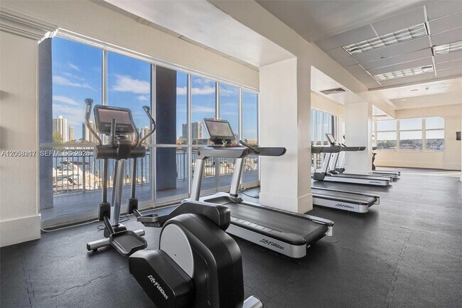 Building Photo - 18071 Biscayne Blvd