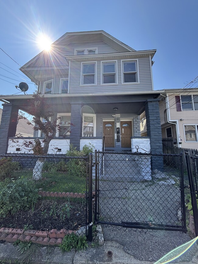 Primary Photo - 141 Pixlee Pl