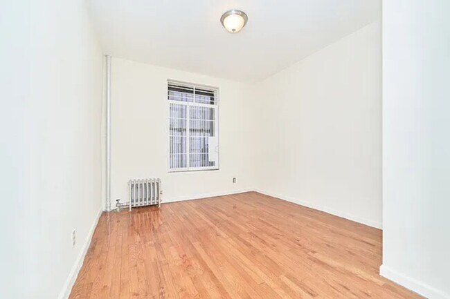 Building Photo - 1590 Amsterdam Ave