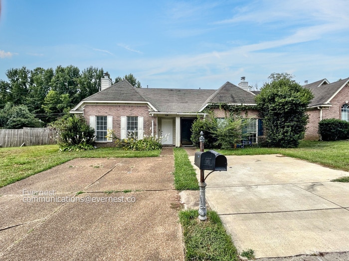 Building Photo - 9299 Grove Manor Dr