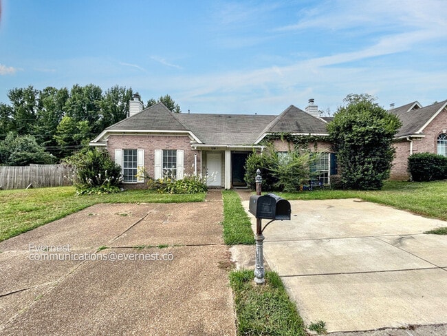 Building Photo - 9299 Grove Manor Dr