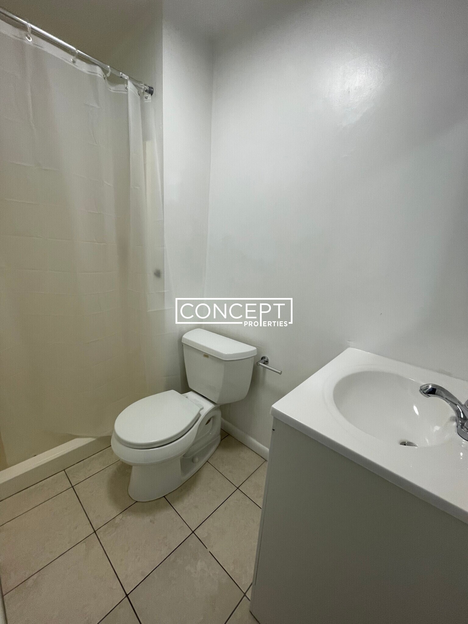 Building Photo - 39 Beacon St