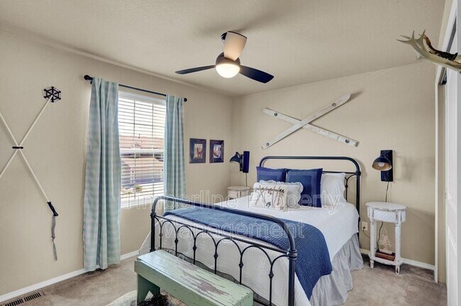 Building Photo - 10744 Echo Canyon Dr