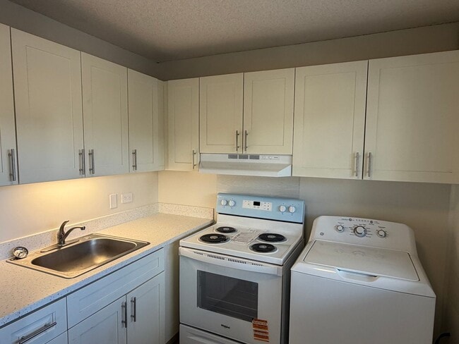 Building Photo - Studio in the Pleasanton - located Right A...