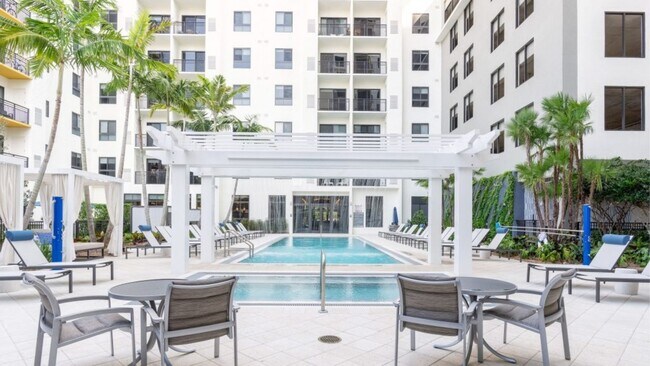 Building Photo - 120 NE 4th St