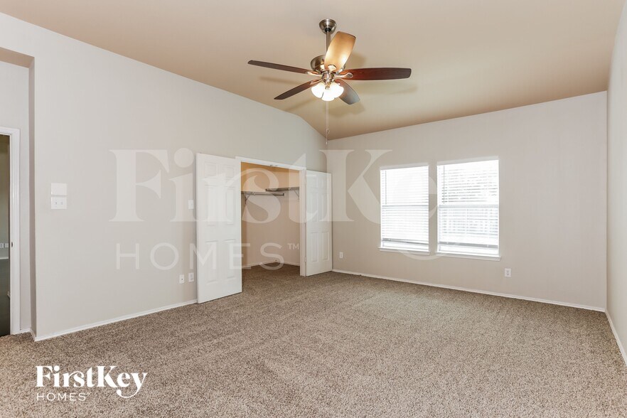 Building Photo - 7439 Gallo