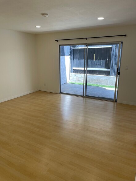 Building Photo - 519 N Francisca Ave