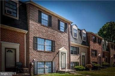 Building Photo - 32 Golden Hill Ct