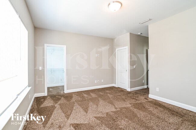 Building Photo - 8736 Aspinwall Dr