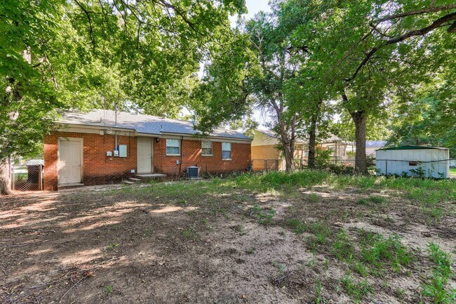 Building Photo - 4172 NW 23rd St