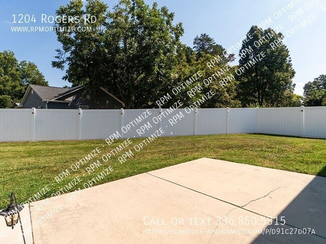 Building Photo - 1204 Rogers Rd