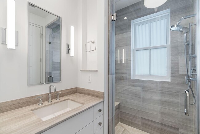 Building Photo - Experience refined coastal living Alys Beach