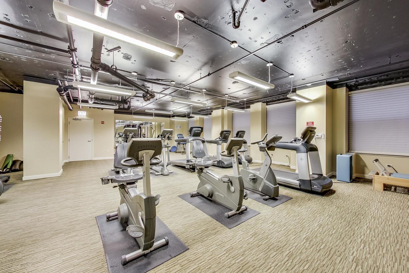 Building Photo - 310 S Michigan Ave