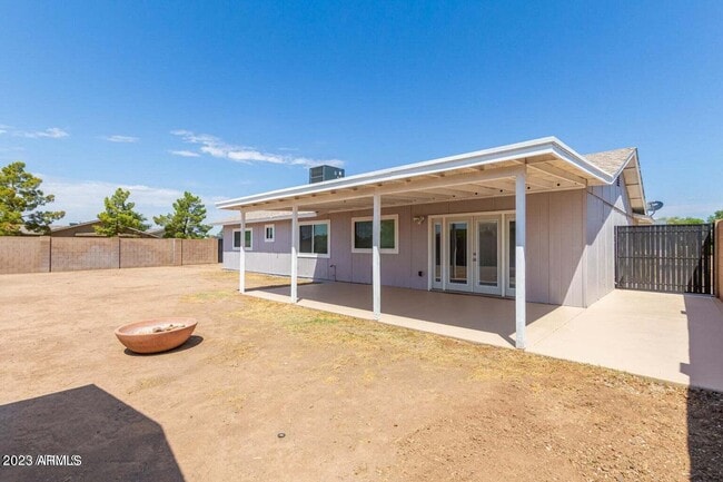 Building Photo - 5449 W Sierra St