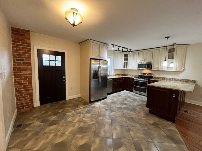Building Photo - 6368 Morrowfield Ave
