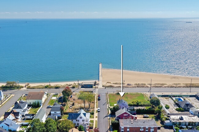 Building Photo - 12 East Ave