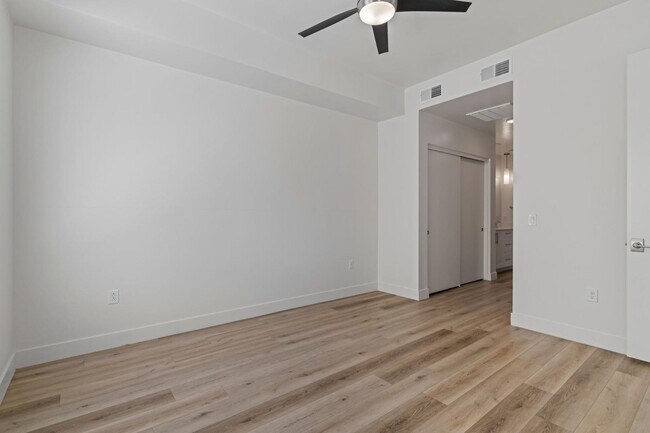 Building Photo - 7300 E Earll Dr