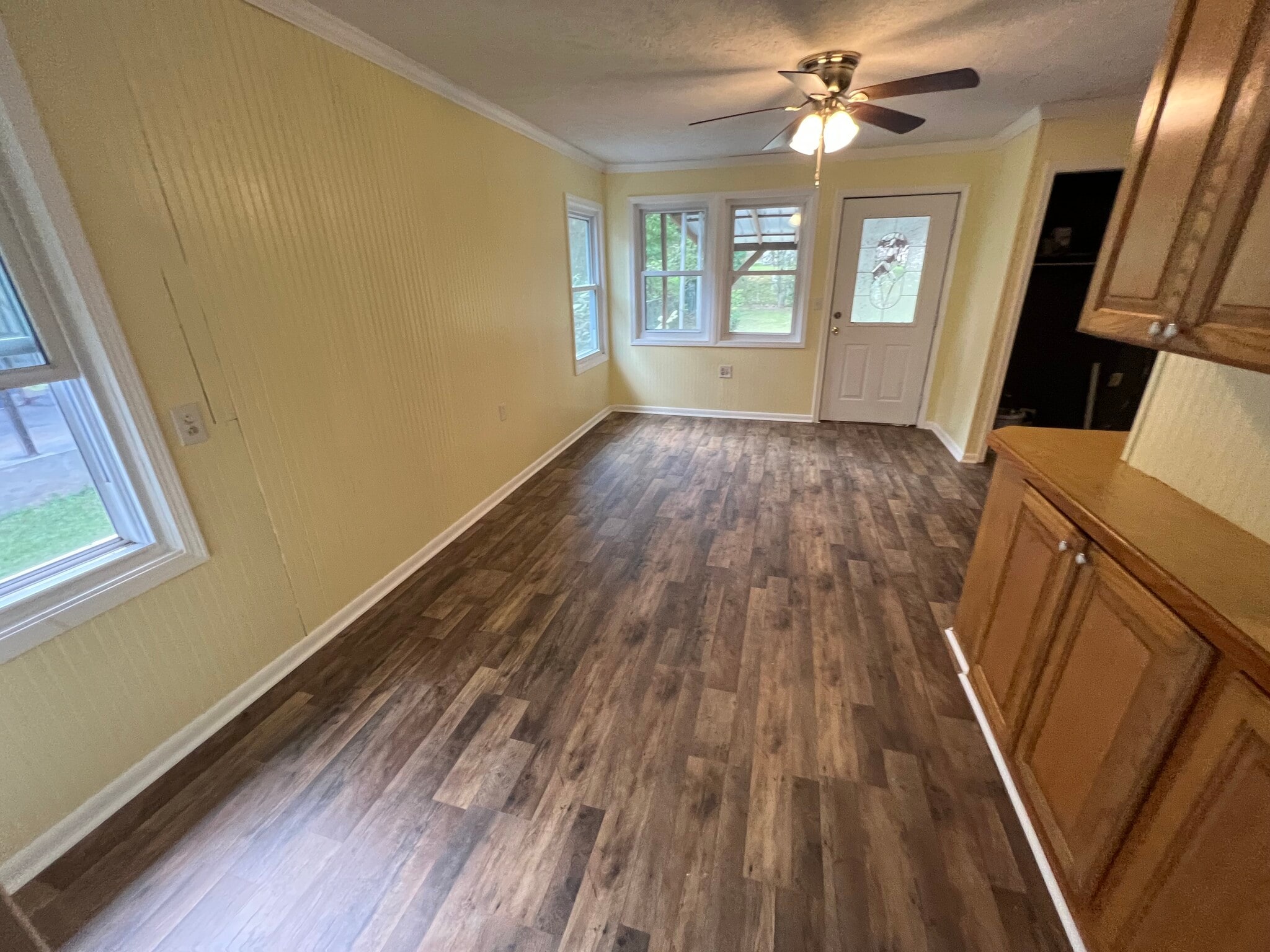 Dining Room Area - 519 Lakeview Ave