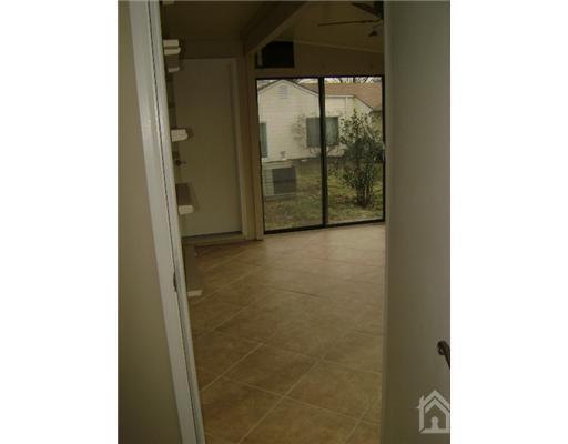 Building Photo - 107 Chatham Dr