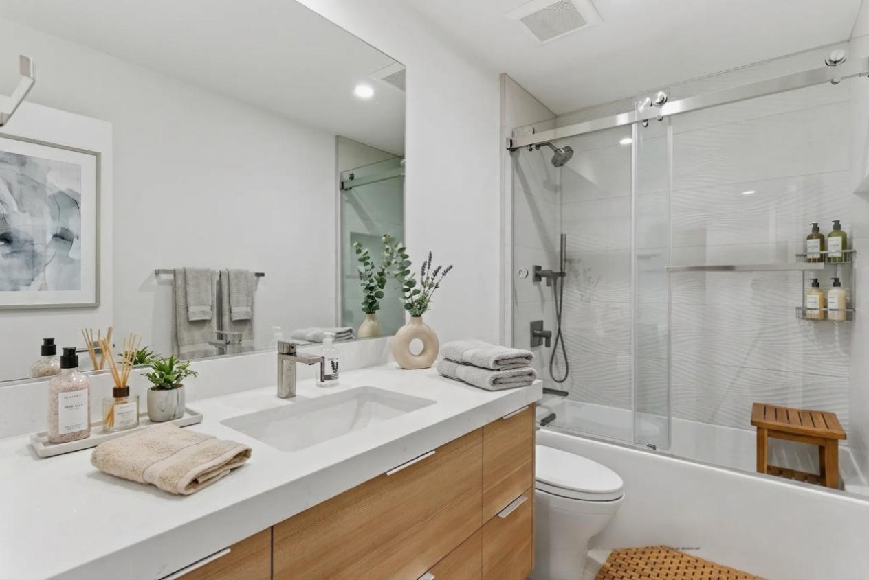 Building Photo - 112 Marina Ave