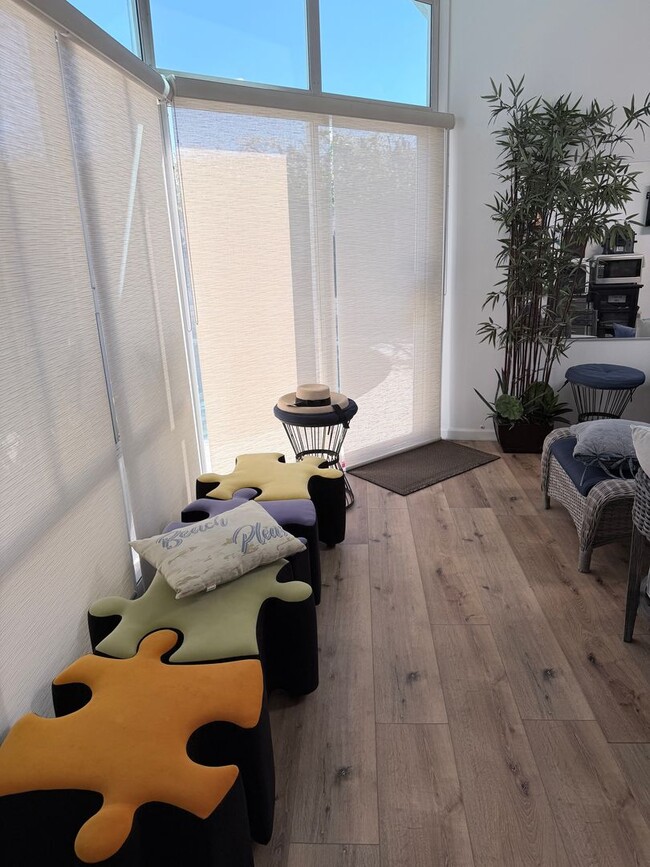 Building Photo - Huntington Harbor Lifestyle - Location, Location, Perfection!