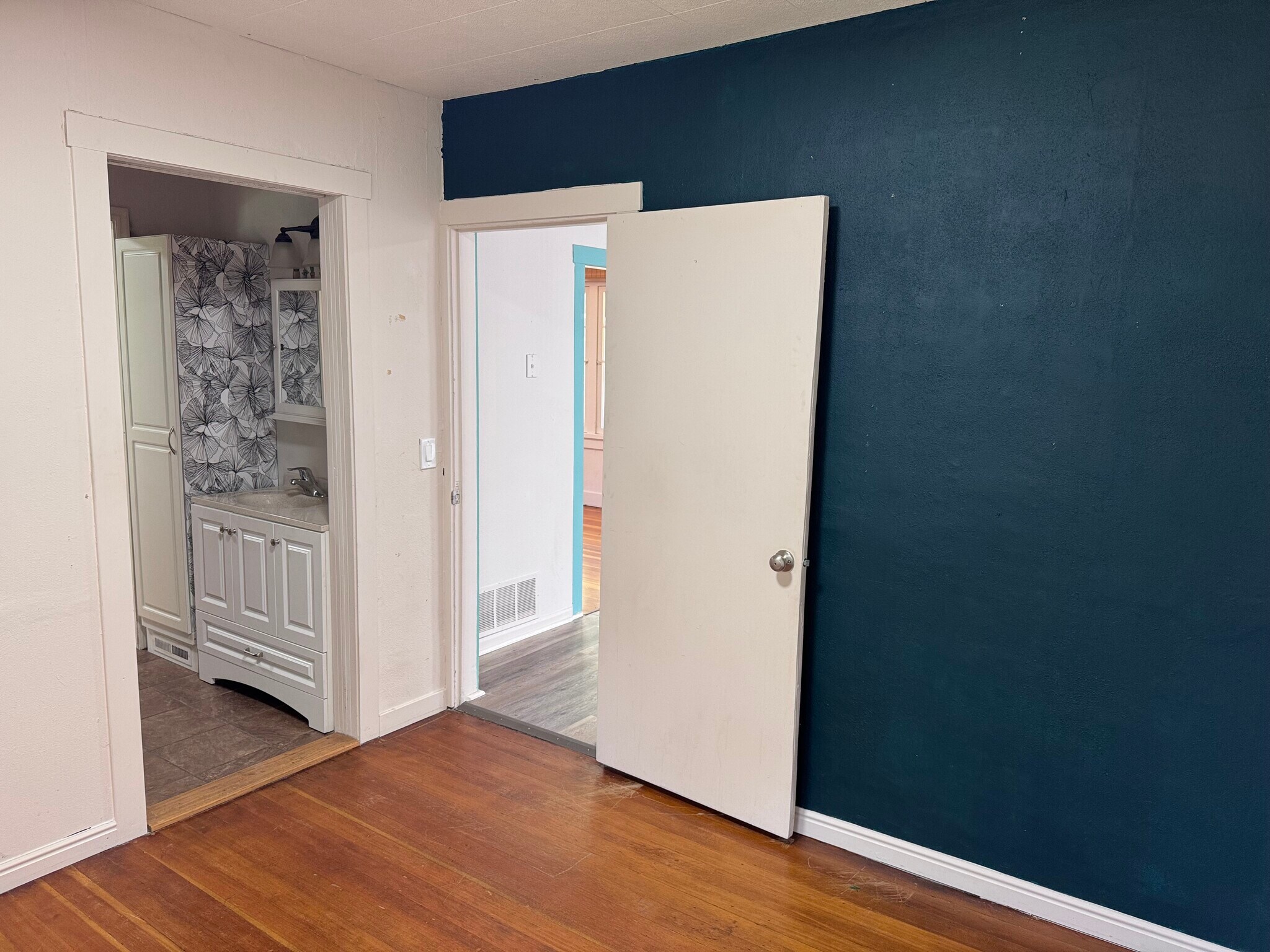 Building Photo - 280 3rd St