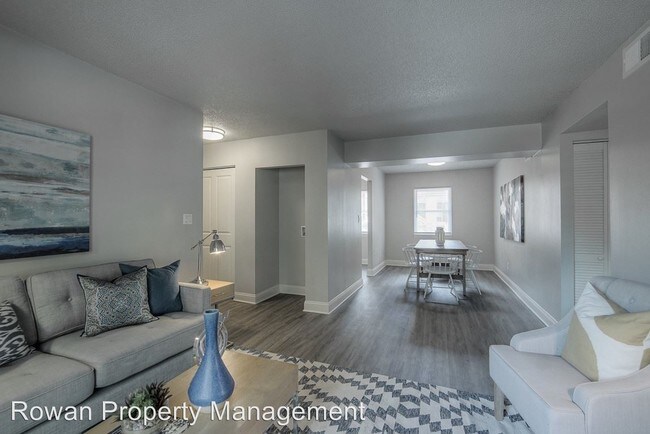 Building Photo - 2 br, 1 bath Apartment - 423-427 Maple Blvd.