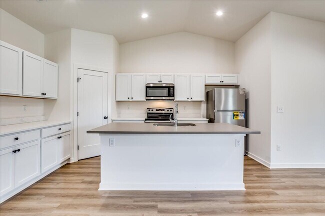 Building Photo - Area151-Aria Plan