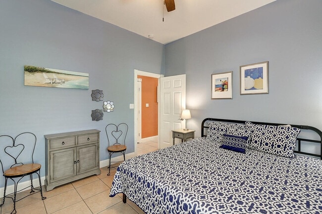 Building Photo - 140 Royal Sands Blvd