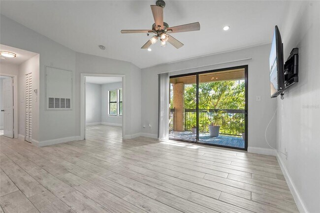 Building Photo - 4045 Crockers Lake Blvd
