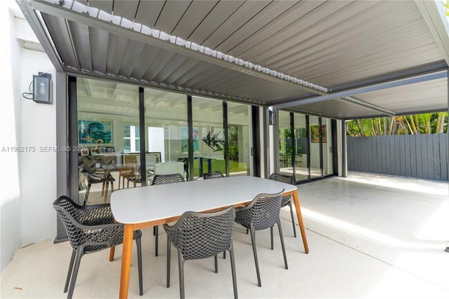 Building Photo - 1826 Fairhaven Pl